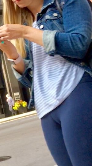 Teen leggings voyeur