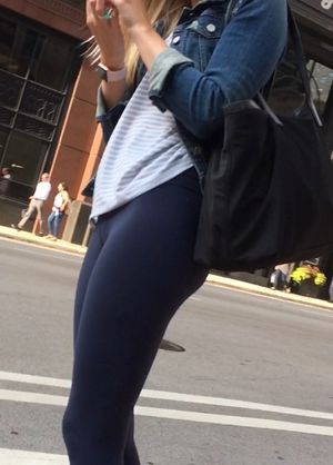 Teen leggings voyeur