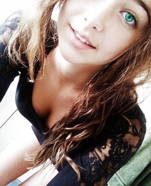 5 minutes before her mouth was full of my sperm