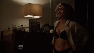 Jennifer Lopez tit bounce in bra