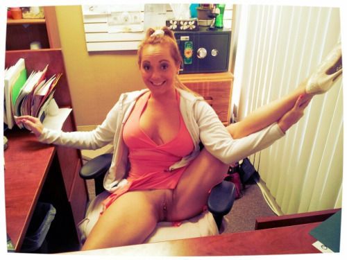 Secretary Pussy Flash