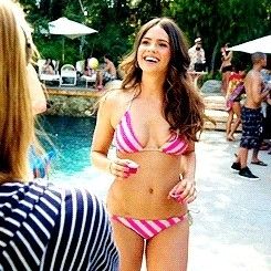 Shelley Hennig 2