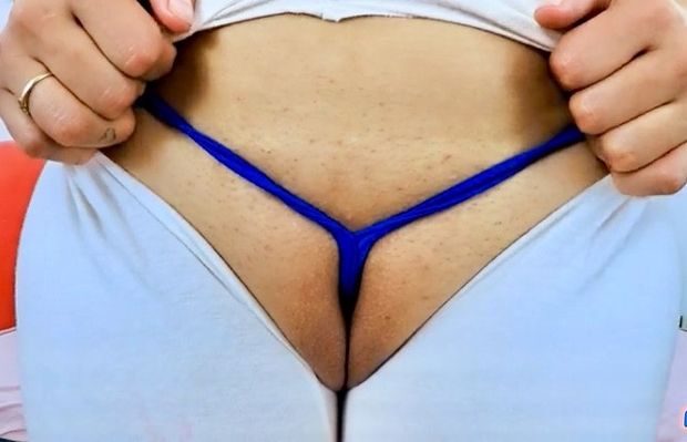 Esmeraldas fat ass and puffy pussy
