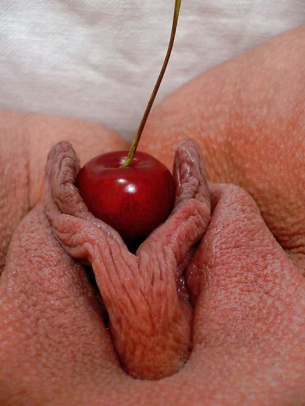 I would love to eat her cherry
