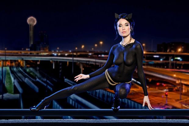 Preciosa Catwoman en Bodypaint