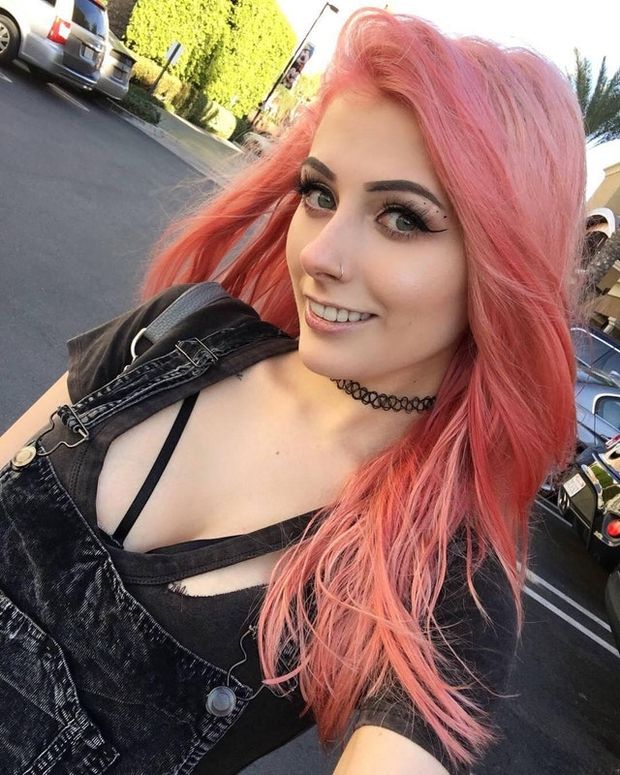 pink hair hottie