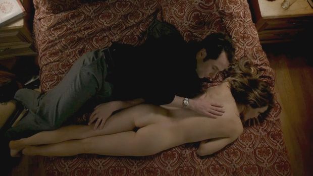 keri-russell-nude-ass-showing-while-lying-on-bed