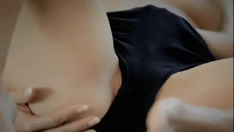 solo in black panties