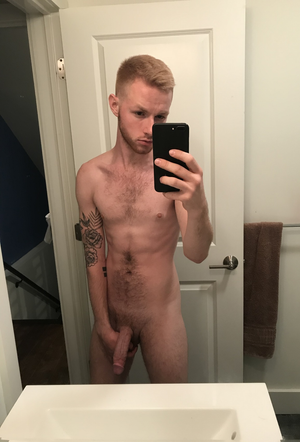 Love this guy's hairy abs