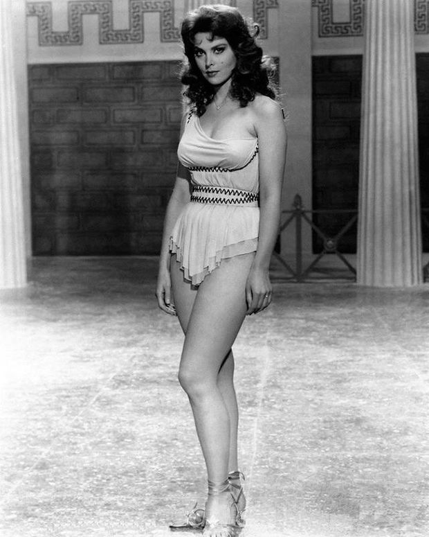 Tina Louise (Ginger from Gilligan's Island) in 1960