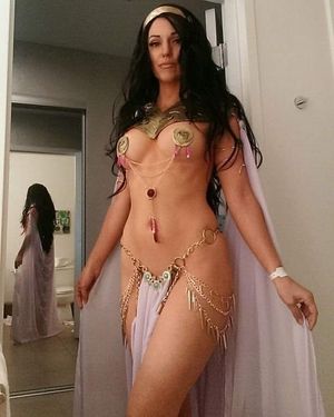 Jacquelin Gohner como Dejah Thoris