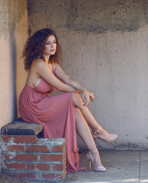 Wanna jizz all over her dress