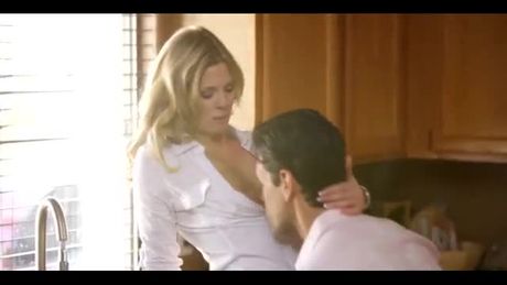 Scarlett Red has Hot sex