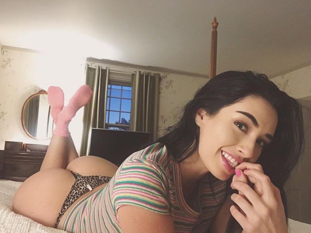 Cute Brunette AssThong Amateur