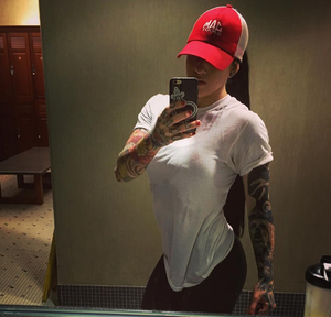 Genevieve Zitricki is an amateur fitness model & experimenta ad colligunt usque ad uschi occidendum homines - SGB curvv