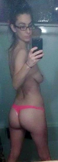 Sluttypetitewife Picture