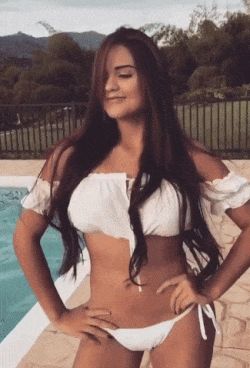 rica colombiana danzante