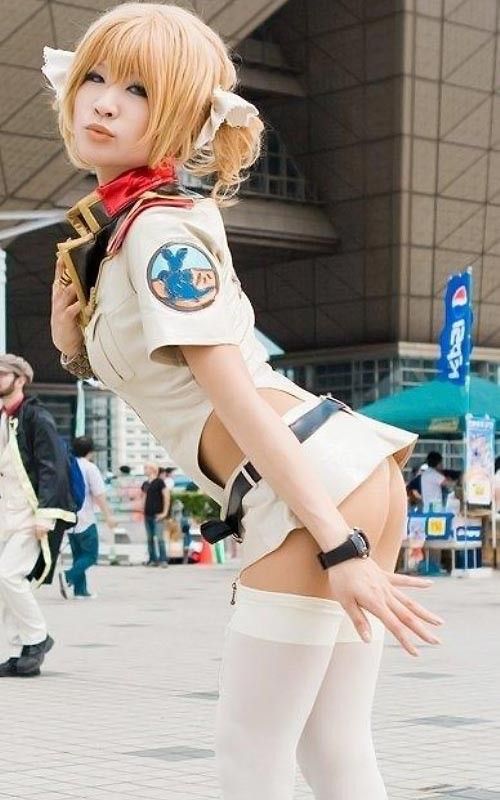 Cosplay teen