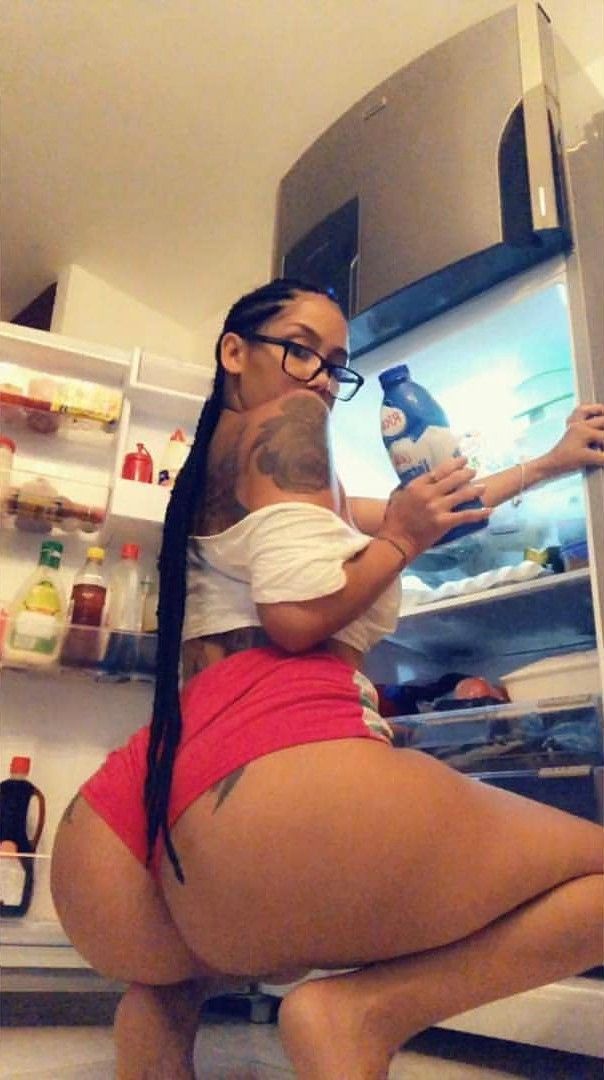 Slim Thick Latina