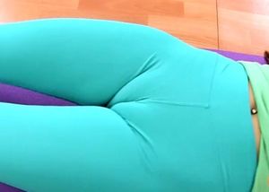 Esmeraldas yoga cameltoe