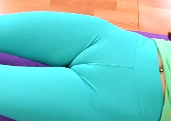 Esmeraldas yoga cameltoe