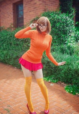 Most Sexiest Velma Cosplay Ever