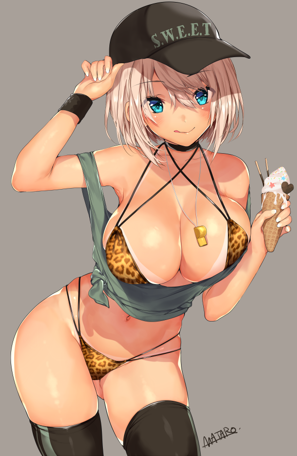 Sexy tan gal with ice crean