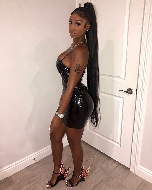 Morena in latex