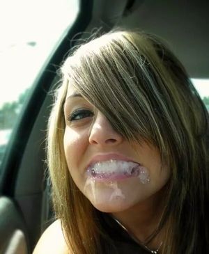 Girlfriend with such a hot mouth full of cum