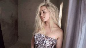 Emilia Clarke/Naomi Woods fuxtaposition.