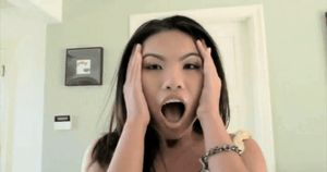 Reminds me of 'The Scream' by Edvard Munch.