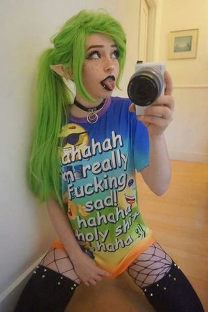 Belle Delphine with green hair *roentgen01*