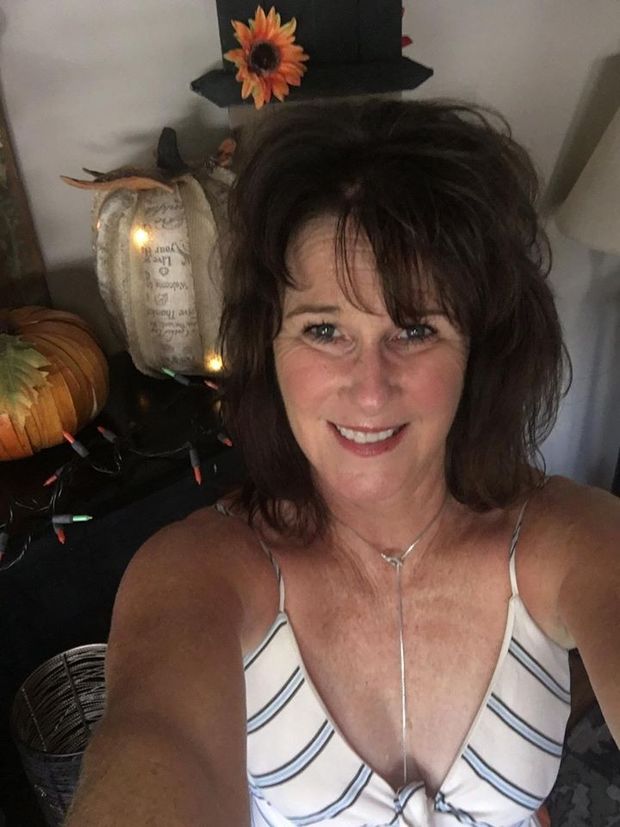 milf cleavage