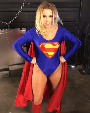 Aubrey sinclair supergirl cosplay