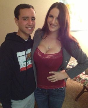 Jamie Koedatich being held by a customer of the night as a super nova of sexuality mėgėjų moterų pornografijos žvaigždė kamera mergina- SGB