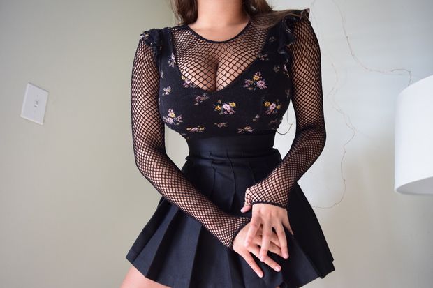 Cute outfit with fishnets