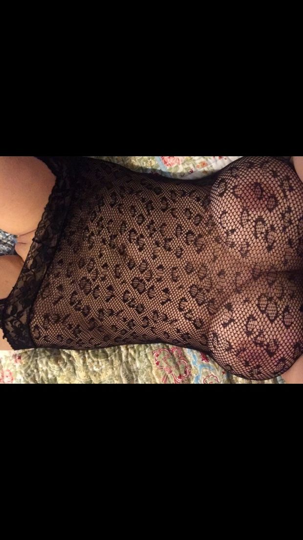 Sexy 45 yo MILF I fucked. HUGE natural tits and nice tight pussy