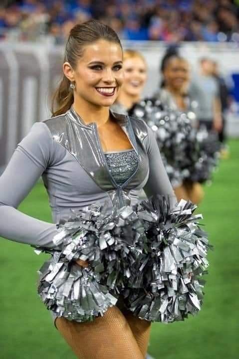 cheerleader