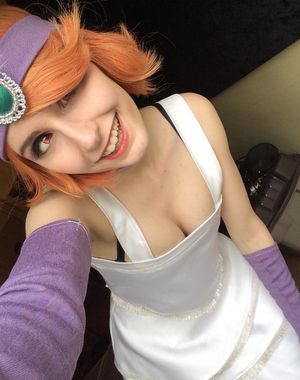 Flavorfull Slut With Cleavage