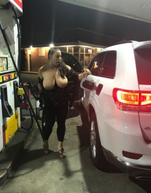 Gas Up Titty Flash