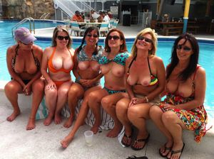 flashy milfs