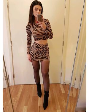 tight skirt and tights