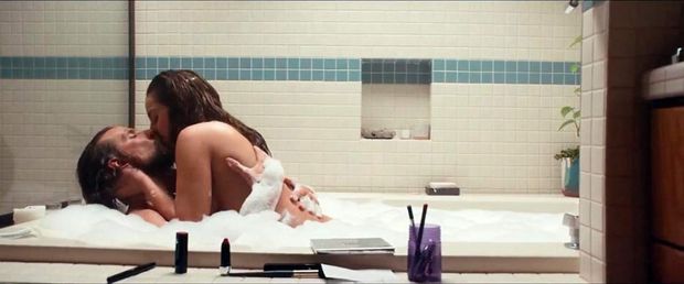 Lady Gaga Naked Bathing With Bradley Cooper in ‘A Star is Born’