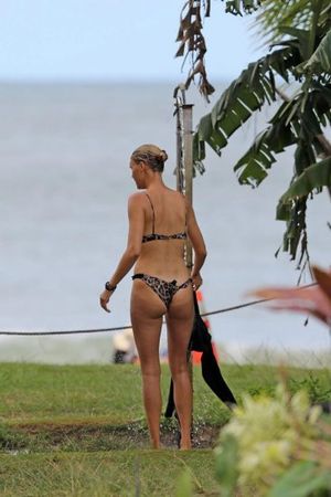 Kelly Rohrbach Bikini Pics from Hawaii