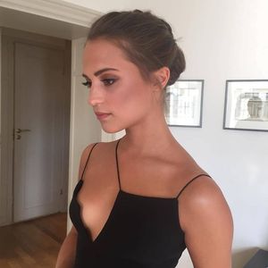 Alicia Vikander