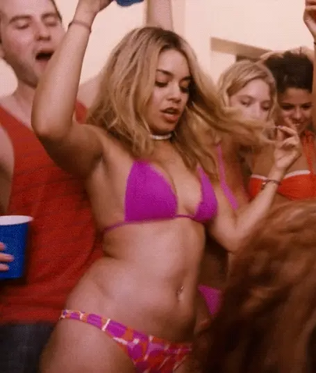 Vanessa Hudgens tit bounce