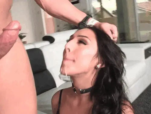 Daddy holding my hair like that would be so hot!