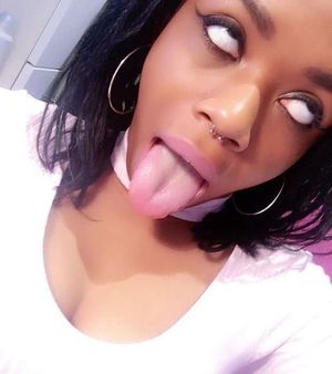 Black Babe Does Fantastic Ahegao Face With Perfect Tongue