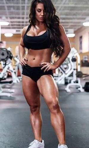 Celeste Bonin toned and ripped