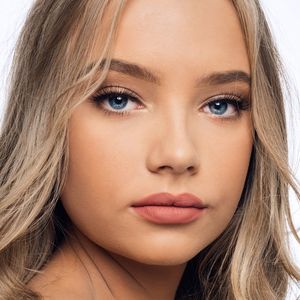 Emma Ellingsen - very, very beautiful